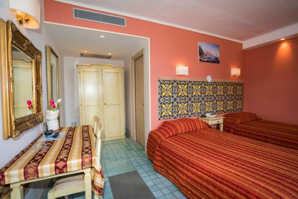 Aequa Hotel Vico Equense Esterno foto
