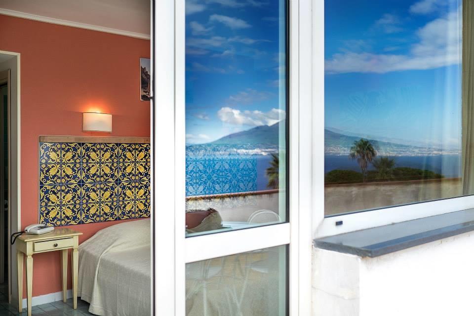 Aequa Hotel Vico Equense Esterno foto