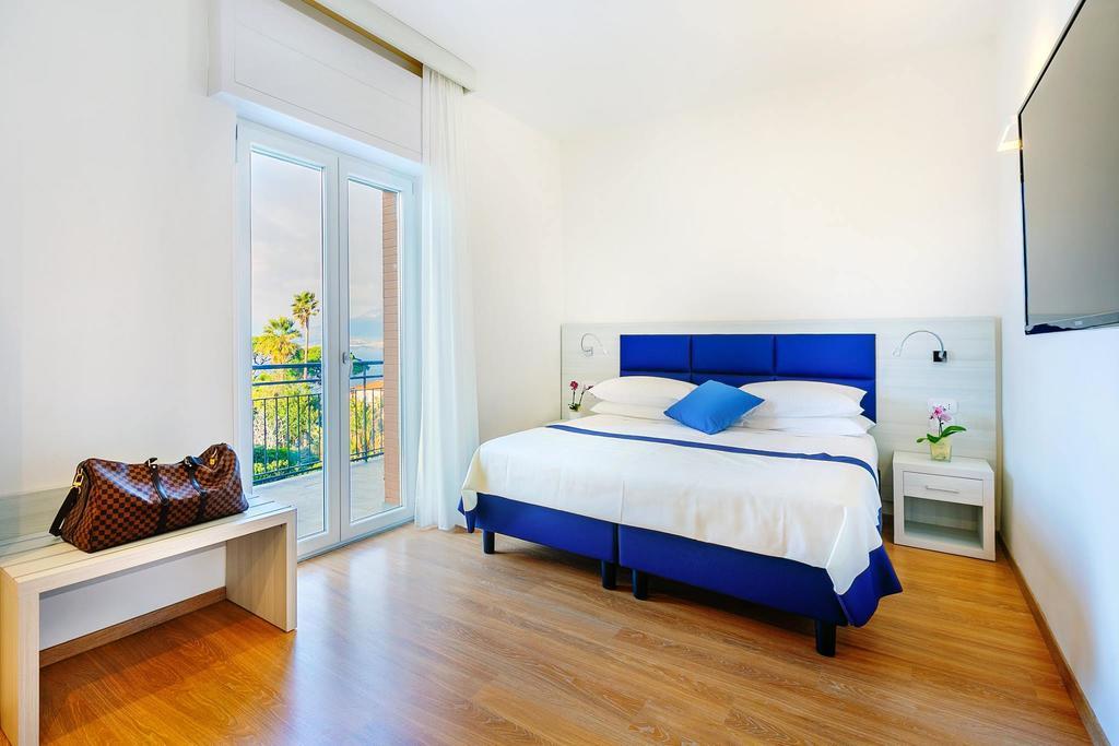 Aequa Hotel Vico Equense Esterno foto